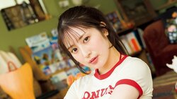 「UPローチ」姫宮れむ、クビレの映えるナイスボディを披露 『ヤンマガ』巻中グラビア