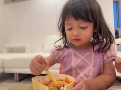  アレク、妻・川崎希と娘から大好評だった手作りの品「料理上手」「レシピ教えて」の声 