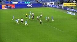 「敵ではなく味方に危険をもたらす」ラツィオ鎌田大地、３人に囲まれてボールロスト→あわや大ピンチの一部始終…現地メディアに酷評される