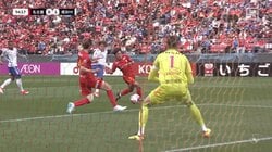 「すげええええ」「まだくるか」7人の砦を打ち破るスーパーフィニッシュワークの一部始終　次から次へと走りこんではシュートを打ちまくる怒涛の波状攻撃にファン大興奮「そこにサイドバック！」