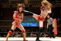 赤井沙希、顔面キックで相手の顔に“靴跡クッキリ” 蹴られた藤本つかさ「靴跡がすべて」と満足気