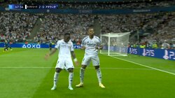 かわいすぎる！スーパースターが並んで“物まねパフォーマンス”　エンバペの移籍後初ゴールを祝うセレブレーションが話題