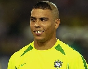 「FIFAのインスタがハッキングされたぞ」各国スターが大五郎カットに！衝撃のおふざけが話題沸騰「ベンゼマはしっくりくるな」