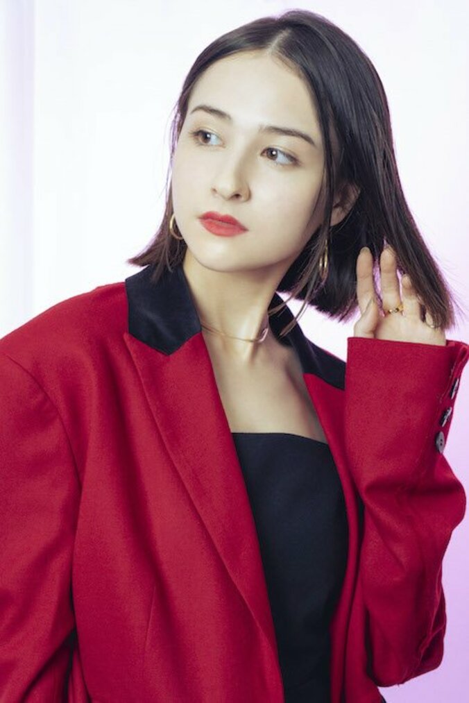 『ドラ恋』新メンバーの夏目アミリア、ギャップに注目してほしい「実は陰キャでオタクです」 3枚目