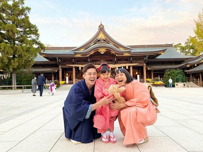 森渉、家族で娘の七五三のお参りへ「3年で大きくなったなぁ～」 1枚目