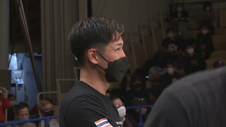 「完全に意識が…」実況絶句の衝撃KO！ 復帰戦の劇的勝利に嗚咽…セコンドの兄の目にも涙