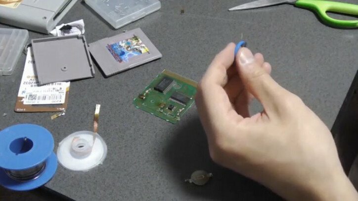 お宝を復活させよう!セーブできなくなったファミコンカセットの電池交換方法解説動画