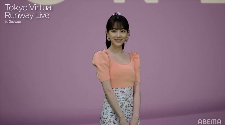 山下美月が画面越しに届けたキュートな笑顔！ 乃木坂46が史上初の『TVRL』で美の競演