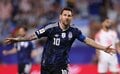 「えっ？こんな簡単に…」メッシの“神業FK”に放送席パニック！「出れば決めるスター」W杯新記録の7試合連続ゴール