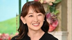 元宝塚伝説の娘役トップスター、オーストリア共和国から授与された豪華純金製の勲章「有功栄誉金賞」を披露
