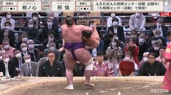 117キロを軽々運搬 角界の重機・栃ノ心、小兵をあっさり吊り出す迫力シーン 解説「UFOキャッチャーのよう」