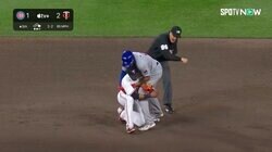 これが世界一2度の捕手の爆肩だ！ 鈴木誠也同僚の盗塁阻止したツインズ・バスケスの送球が「捕ってから二塁到達まで完璧」
