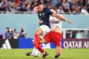 「えげつないスピード」フランス代表エムバペ、イエローカードを誘う韋駄天ぶりにファン驚嘆！「抜け出しエグかったな!!」【W杯】