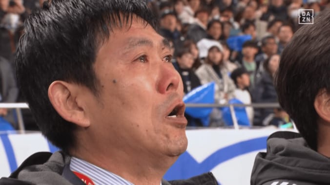 震えながら…森保一監督、国歌斉唱で大号泣！「毎度毎度グッとくる」「国を背負う覚悟や想い」Ｗ杯最速出場かかったバーレーン戦はスコアレスで前半終了 2枚目