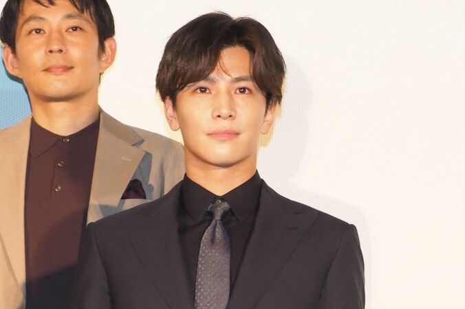 岩田剛典、青山真治監督からの評価に「これが岩田です（笑）」と照れ笑い 1枚目
