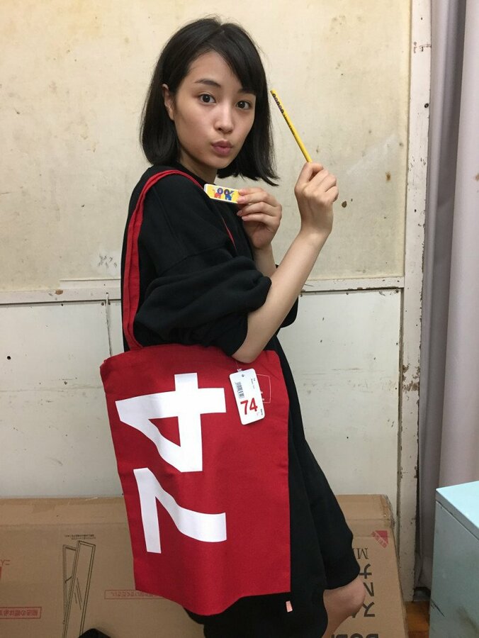 広瀬すず、「最近ぐっと大人っぽくなった」とファンの間で話題に 2枚目