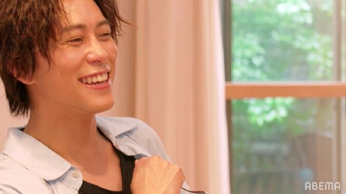 島崎遥香、母直伝の手作り料理を佐野岳に披露「唯一、目分量で作れる料理」『私たち結婚しました3』第4話 9枚目