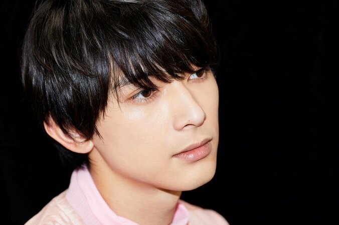 国宝級イケメン・吉沢亮が地味な男子に！『あのコの、トリコ。』で意識した“少女漫画っぽさ”の塩梅 8枚目