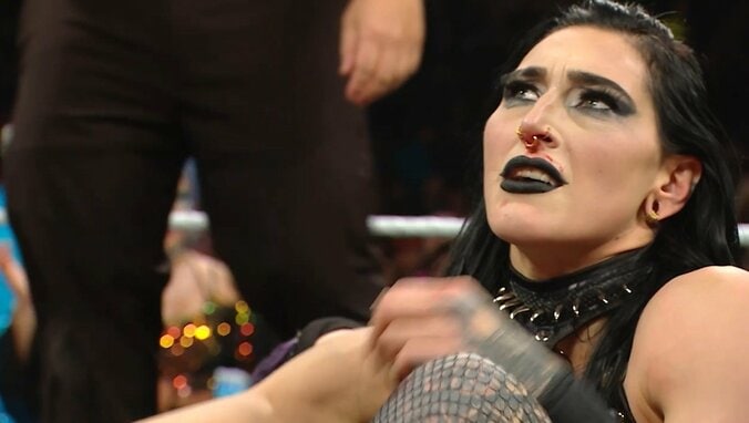 鼻から出血するリア