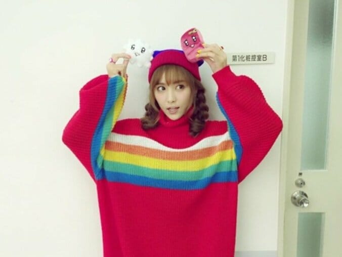 石川恋「彼氏変わったんで黒髪にしたッス」 イメチェン写真を公開 3枚目