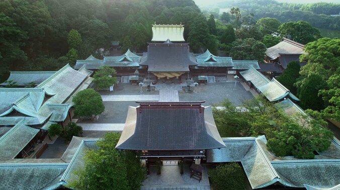 広瀬アリス主演映画『巫女っちゃけん。』で運気アップ？舞台となったパワースポット・宮地嶽神社の絶景カットが解禁 1枚目