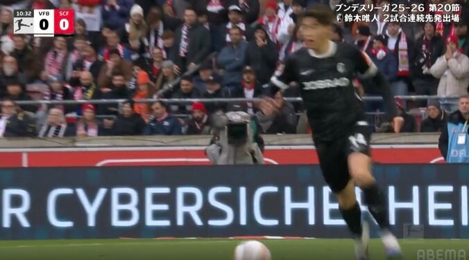 「どんだけドリブルするん？」鈴木唯人、目を疑う“まさかの光景”「速すぎ！」70メートル縦断“超高速キャリー”にスタジアム騒然「代表復帰確定」 2枚目