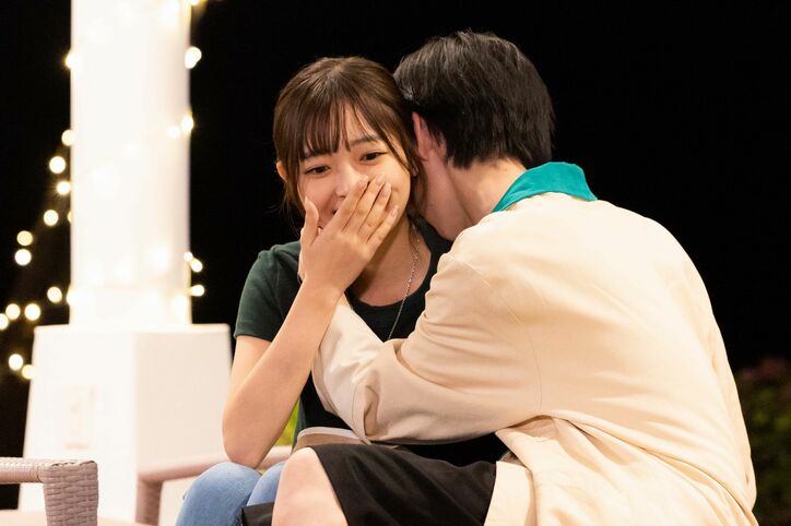 「本当に好き」「ずっと想ってた」爆モテ女子に片思い男子が突然大胆ハグ『今日好き』サムイ島編第4話