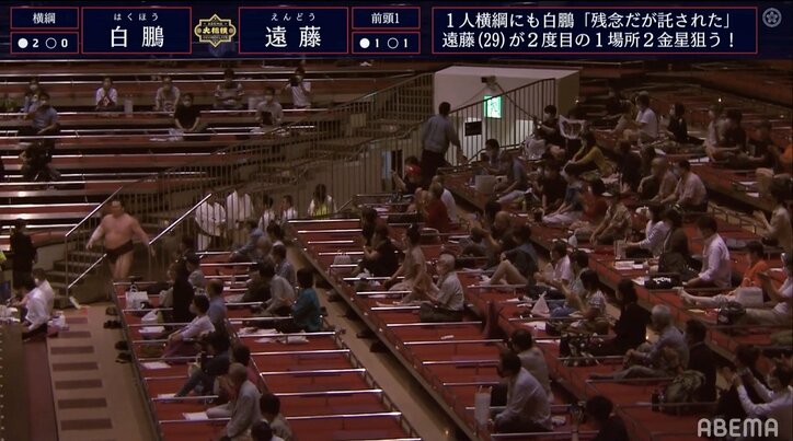視聴者「どこまで行くね～ん」 白鵬、遠藤を押し出し勢い余って花道をスタスタ… 「強すぎる」の声も