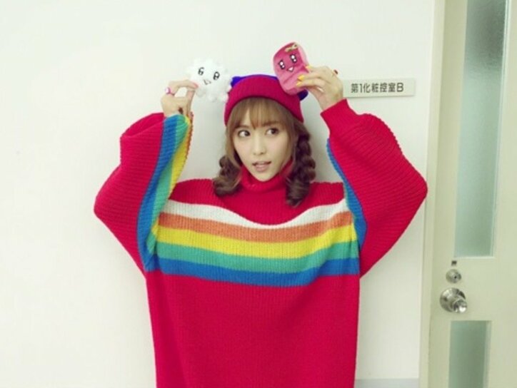 石川恋「彼氏変わったんで黒髪にしたッス」 イメチェン写真を公開