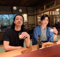 『プロミス・シンデレラ』岩田剛典＆金子ノブアキの“ダンディショット”にファン悶絶「素敵な大人」「かっこよすぎ」