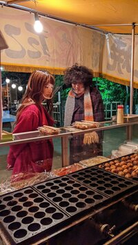 『ミステリと言う勿れ』菅田将暉＆門脇麦のたこ焼きをじーっと見つめるオフショットに「ほっこりする」「よきだ」の声