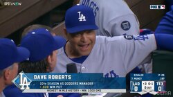 「グッドニュースが届いた」ロバーツ監督、大谷翔平の愛娘誕生に異例の試合中祝福！満面笑顔で“おじいちゃんの顔”に