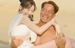 スタイル抜群の水着美女たちをお姫様抱っこ…海辺を爆走するマッチョ男子たちに鈴木福も大盛り上がり