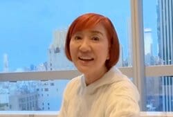 NYで超セレブ生活を送る松居一代、マンハッタンが一望できる豪華バスルーム披露「総大理石ですからね」