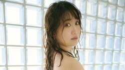 キンタロー。が袋とじで妖艶な表情 『FLASH』で11年ぶりグラビア