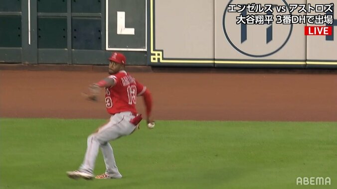 MLB公式も「キャノン」と命名 大谷翔平の同僚野手の爆肩返球が衝撃的「肩いいね～！」「すげーいい守備」 1枚目