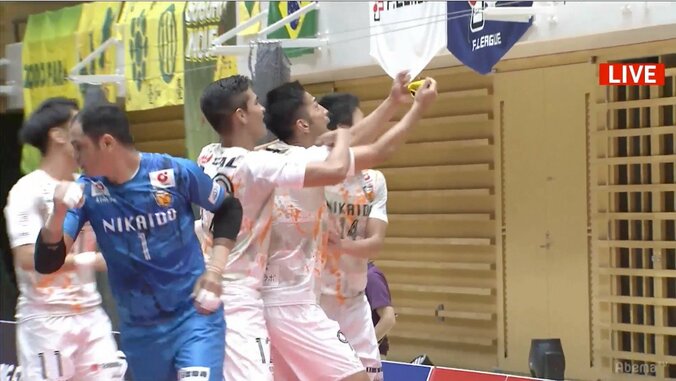 開幕戦で決めた“半端ない”ゴール！ Fリーグで一番男くさいストライカー上福元俊哉とは？ 2枚目