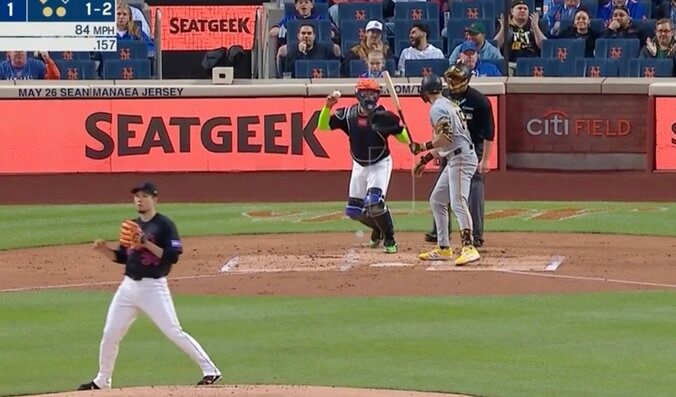 【写真・画像】何してんだよ！ 大谷翔平の爆速ヒットで“異変”「ショックすぎ」 被打した投手“ドン引き”→敵軍ベンチも大変なことになる「可哀想すぎる」　1枚目