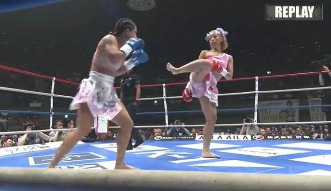 いま話題の“ツヨカワ”女子、『鬼滅の刃』甘露寺蜜璃ヘアで入場「一人だけ世界観が違う」「カワイイ」反響続々 5枚目