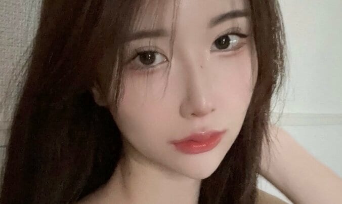 【写真・画像】整形総額1300万円の美女、“立ち耳”整形の効果を明かす「1年で元通りになってしまったけど…」　1枚目