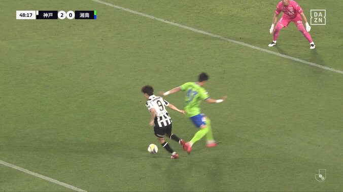 「イニエスタみたいになりつつある」日本代表初選出 25歳FWの超絶コントロールショットが話題沸騰「期待しかない」「惚れ惚れする」 4枚目