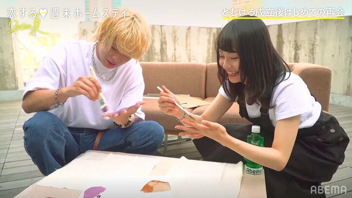 とむ&はるか、頬にキスし合いイチャイチャ…カップル成立後初デート 『恋ステ』#10