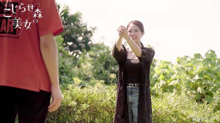 バレーボールをしながら谷間がチラリ ほんのりセクシーな女子の私服をカジサック&アンタ柴田が絶賛