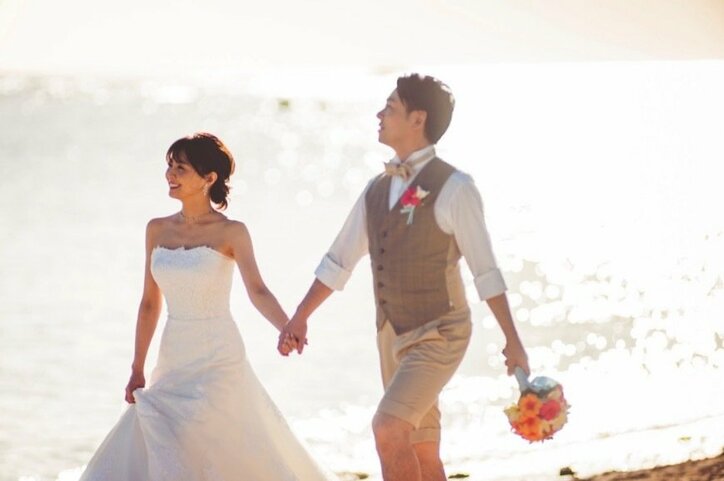 小林麻耶、カメラマンから届いたウェディングフォトを公開「結婚してくれてありがとう」