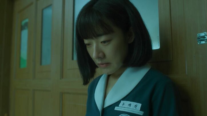 fromis_9イ・ナギョン、クラスを制圧する悪女演技に視聴者鳥肌「演技が上手すぎて惹き込まれる」『影美女』9&10話