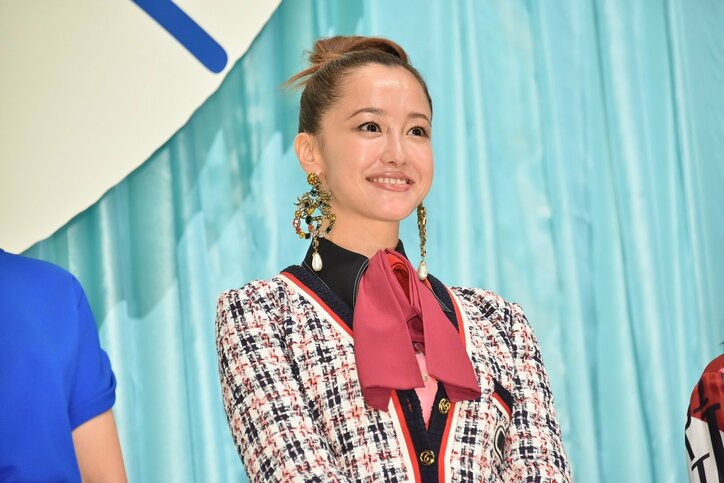 女優休業・小泉今日子、素敵な女性になるには「間違えても何かをやる」