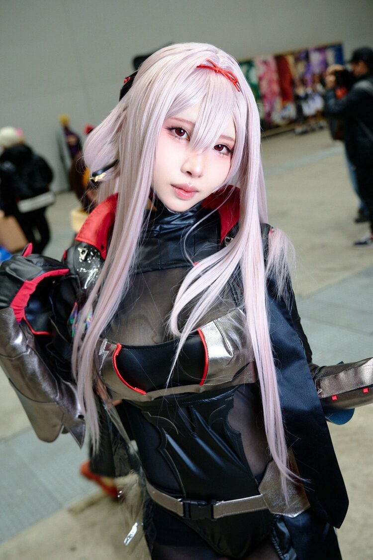 写真・画像】『NIKKE』黒紅蓮コスプレの決め手は「下まつ毛を