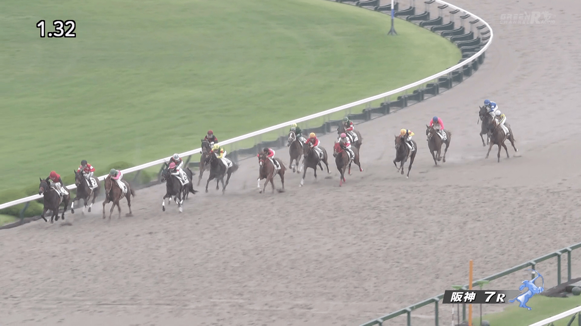 ＮＯ、15になります 他の方はご遠慮下さい 蹄鉄50個　競走馬取り外し エグくて笑っちゃう」15番手から直線一気“ごぼう抜き”で勝利…3歳牝馬の