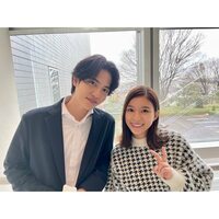 「変わらなくて安心する」芳根京子、志尊淳との“微笑みショット”を公開