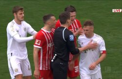 試合後の大乱闘！ 報復行為で“ガッツポーズ挑発”のバイエルン主将に敗戦したフライブルクがブチギレ 「カオスすぎる」「これはヤバい…」